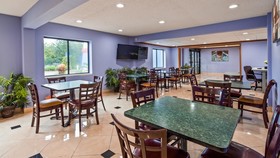 OYO Townhouse Houston Airport North