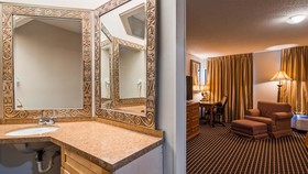 OYO Townhouse Houston Airport North