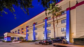 OYO Townhouse Houston Airport North