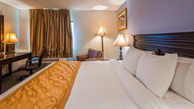 OYO Townhouse Houston Airport North