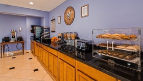 OYO Townhouse Houston Airport North