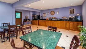 OYO Townhouse Houston Airport North