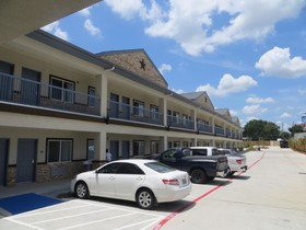 Americas Inn & Suites IAH North