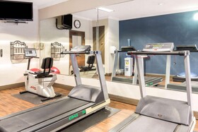 Comfort Inn & Suites IAH Bush Airport - East