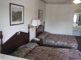 Super Stay Inn By OYO Humble IAH East