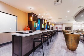 Holiday Inn Houston Northeast Bush Airport