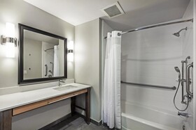 Holiday Inn Houston Northeast Bush Airport