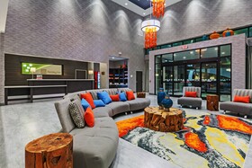 Holiday Inn Houston Northeast Bush Airport