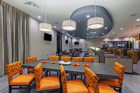 Holiday Inn Houston Northeast Bush Airport
