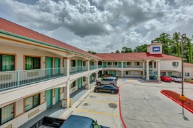 Americas Best Value Inn & Suites IAH Airport North