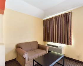 Rodeway Inn & Suites