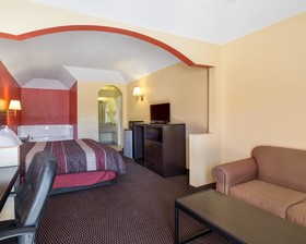 Rodeway Inn & Suites