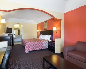 Rodeway Inn & Suites