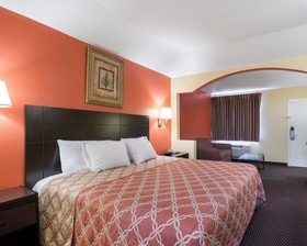 Rodeway Inn & Suites