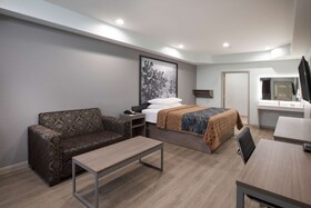 Super 8 by Wyndham Humble/Fallcreek/Houston