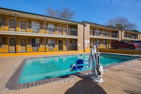 Econo Lodge Huntsville University Area