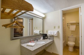 Econo Lodge Huntsville University Area