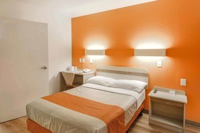Motel 6 Huntsville