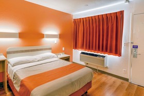 Motel 6 Huntsville