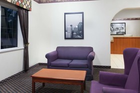 Super 8 by Wyndham Huntsville