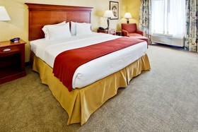 Holiday Inn Express Hotel & Suites West Hurst DFW Airport