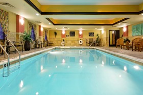 Holiday Inn Express Hotel & Suites West Hurst DFW Airport