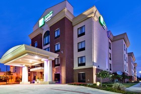 Holiday Inn Express Hotel & Suites West Hurst DFW Airport