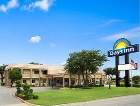 Days Inn by Wyndham Dallas Irving