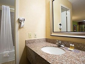 Days Inn by Wyndham Dallas Irving
