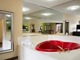 Days Inn by Wyndham Dallas Irving