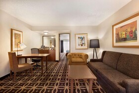 Embassy Suites by Hilton Dallas DFW Airport South