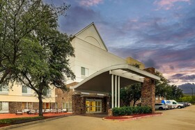 Fairfield Inn & Suites Dallas Las Colinas