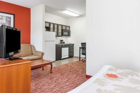 Hawthorn Suites By Wyndham Irving DFW South