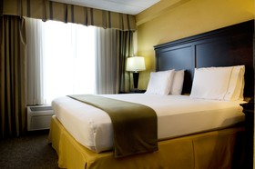 Holiday Inn Express Hotel & Suites Dallas Ft. Worth Airport South