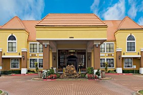Holiday Inn Express Hotel & Suites DFW North