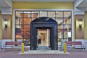 Holiday Inn Express Hotel & Suites DFW North
