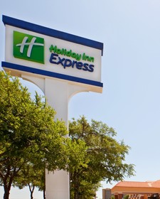 Holiday Inn Express Hotel & Suites DFW North