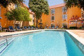 Holiday Inn Express Hotel & Suites DFW North