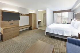 Holiday Inn Express & Suites Irving Conv Ctr - Las Colinas