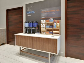 Holiday Inn Express & Suites Irving Conv Ctr - Las Colinas