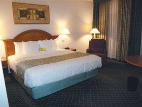 La Quinta Inn & Suites Dallas DFW Airport North