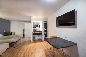Studio 6 Dallas - Irving DFW Airport East