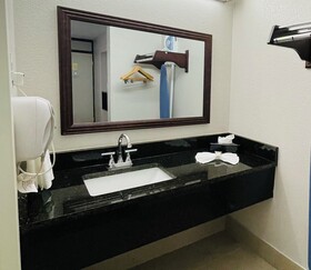 SureStay by Best Western Irving Grapevine DFW North