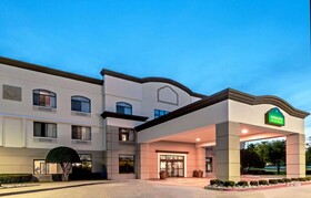 Comfort Inn and Suites Irving