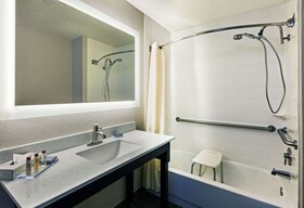 Comfort Inn and Suites Irving