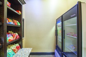 La Quinta Inn & Suites by Wyndham Jacksonville TX