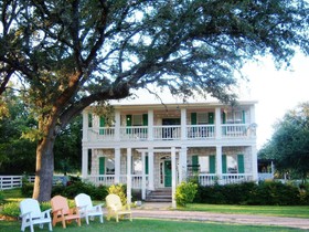 The Crossroads Inn