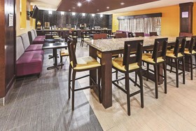 La Quinta Inn & Suites by Wyndham Jourdanton - Pleasanton