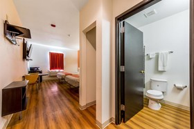 Motel 6 Jourdanton