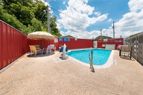Americas Best Value Inn - The Legends Inn